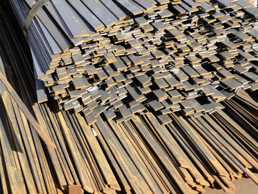 Стальная кованая полоса 7 мм В2Ф ГОСТ 5950-2000